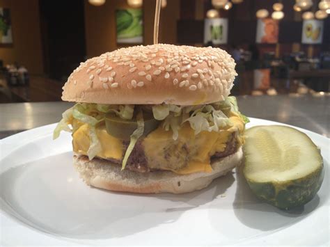 Bbp burger - Chef Bobby Flay knows what he’s ordering... What’s your favorite BBP Burger?